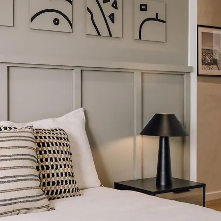 Lampoul - 2 Bedrooms And Balcony In Lapa Lägenhet Lisboa