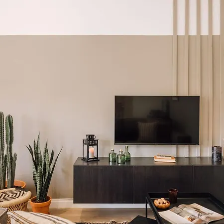 Lampoul - 2 Bedrooms And Balcony In Lapa Апартаменты