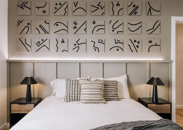 Lampoul - 2 Bedrooms And Balcony In Lapa Apartamento Lisboa