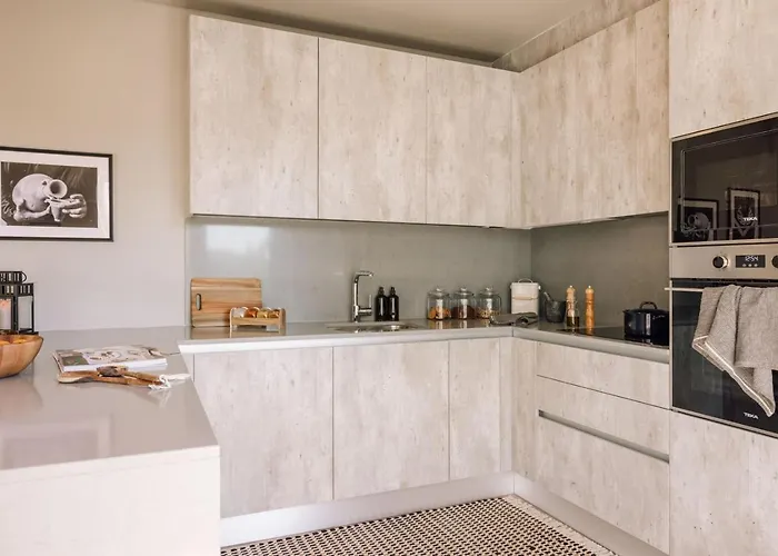 Apartamento Lampoul - 2 Bedrooms And Balcony In Lapa Lisboa