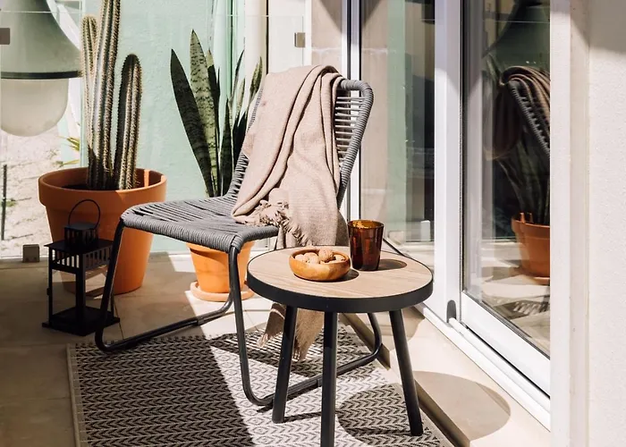 Lampoul - 2 Bedrooms And Balcony In Lapa Apartment